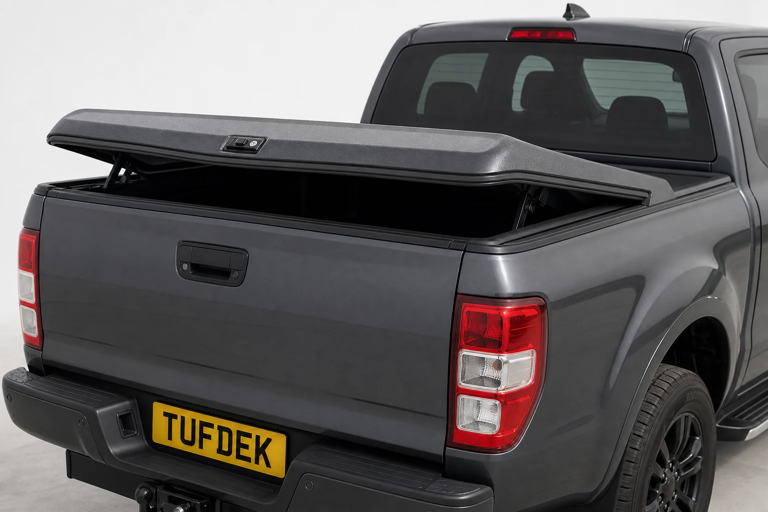 Hinged tonneau lid