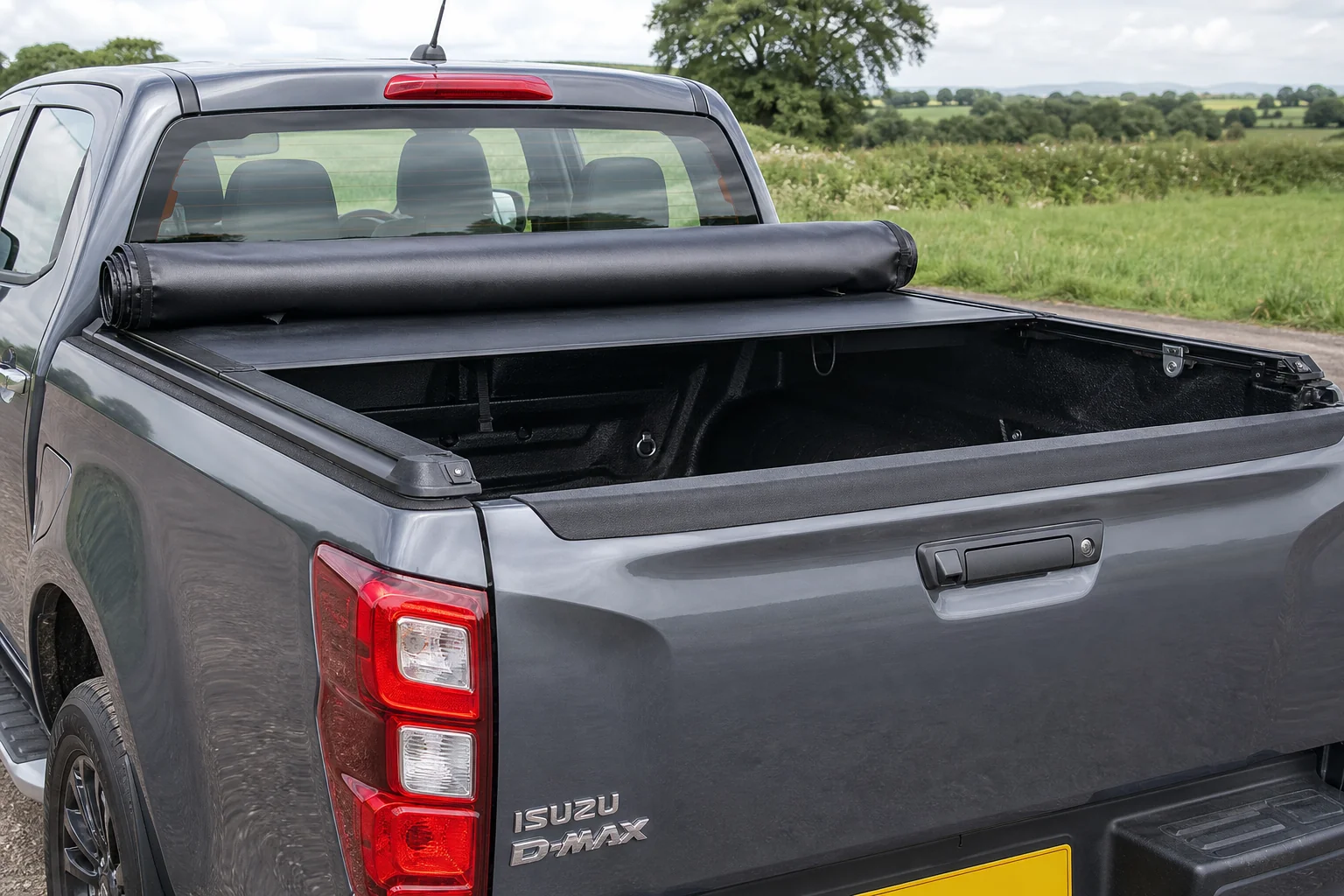 Soft roll-up tonneau cover